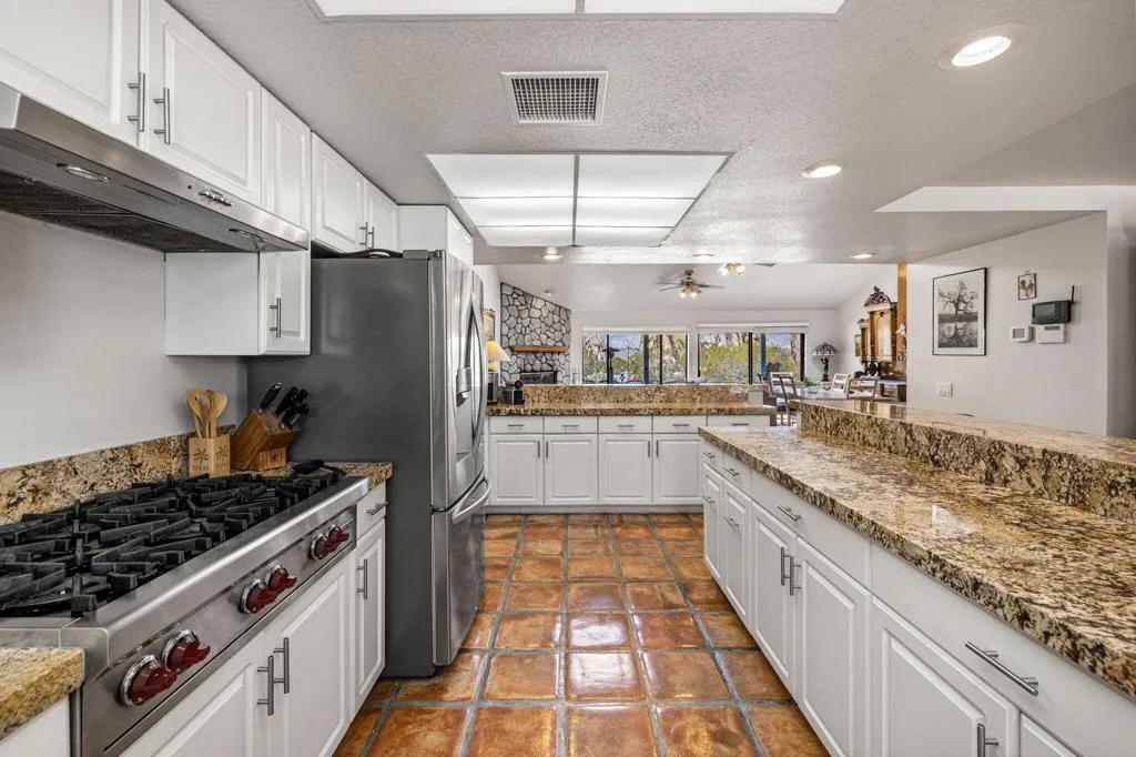 23405 Henry Road, Desert Hot Springs, California 92241 home-pic-6